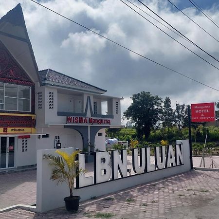 Hotel Wisma Mangurna Dolok Sanggul Bagian luar foto