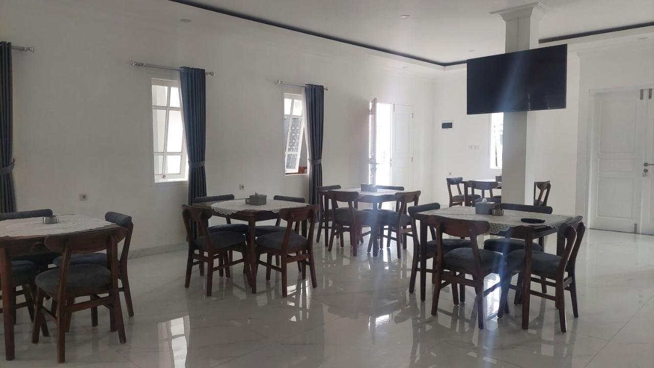 Hotel Wisma Mangurna Dolok Sanggul Bagian luar foto