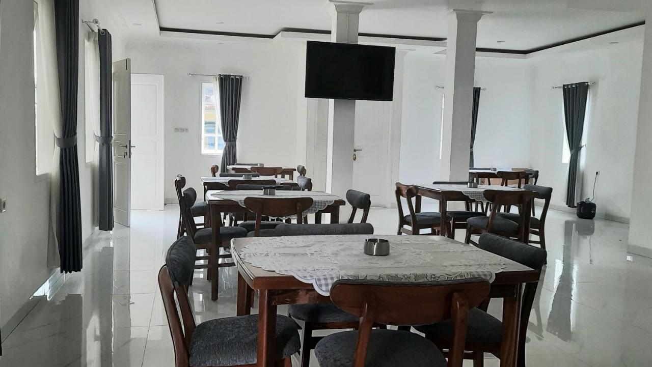 Hotel Wisma Mangurna Dolok Sanggul Bagian luar foto