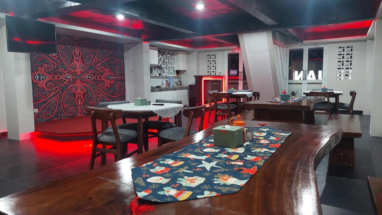 Hotel Wisma Mangurna Dolok Sanggul Bagian luar foto