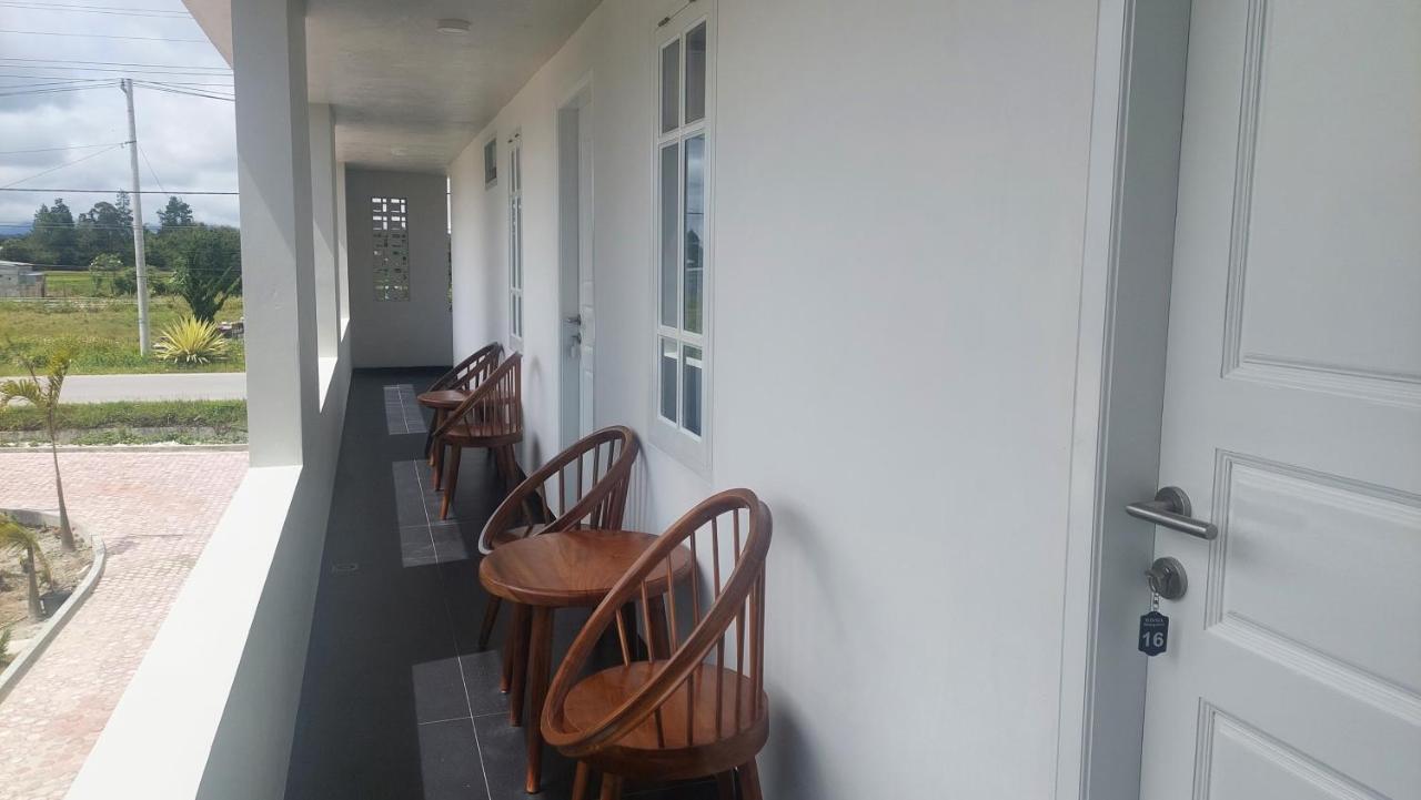 Hotel Wisma Mangurna Dolok Sanggul Bagian luar foto