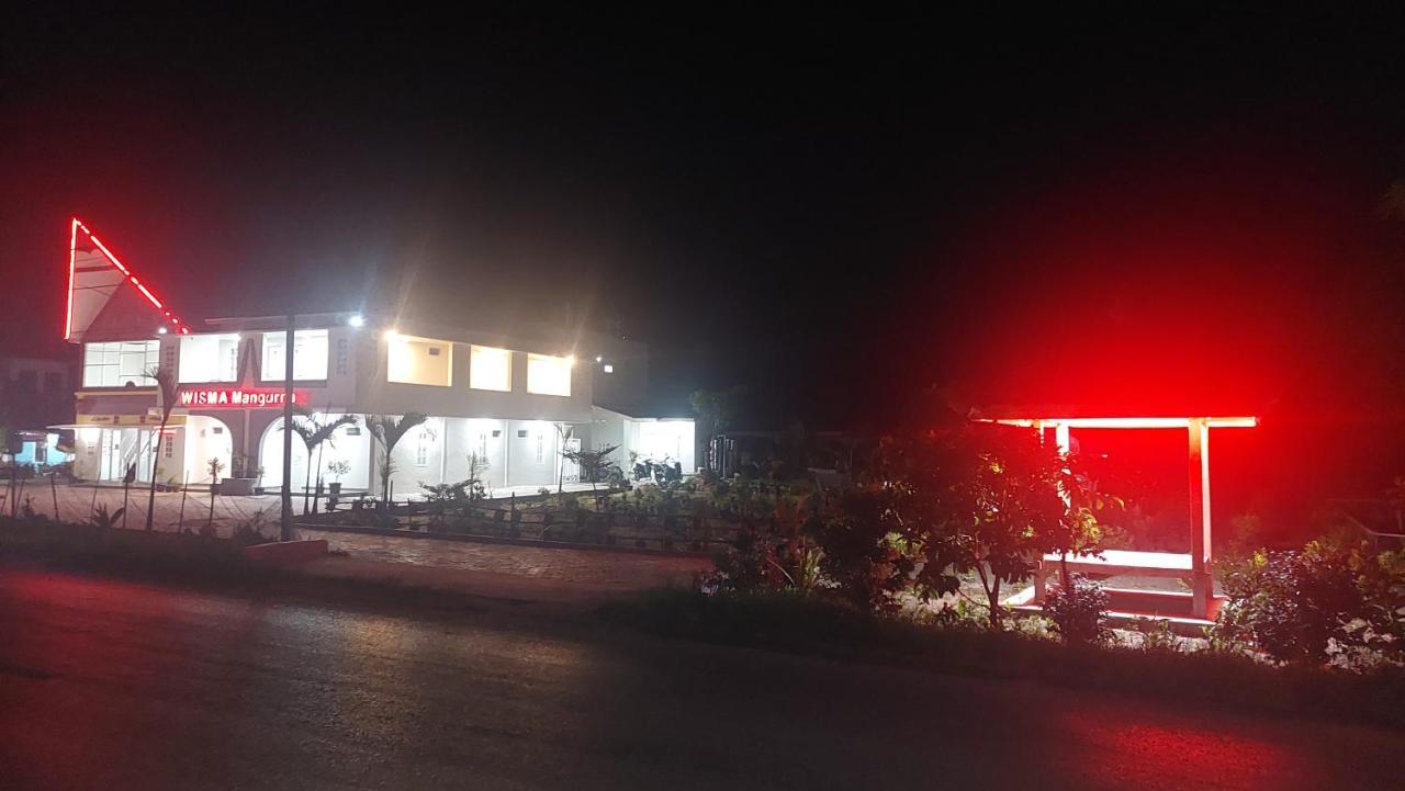Hotel Wisma Mangurna Dolok Sanggul Bagian luar foto