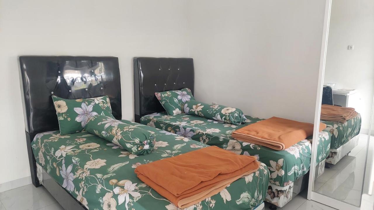 Hotel Wisma Mangurna Dolok Sanggul Bagian luar foto